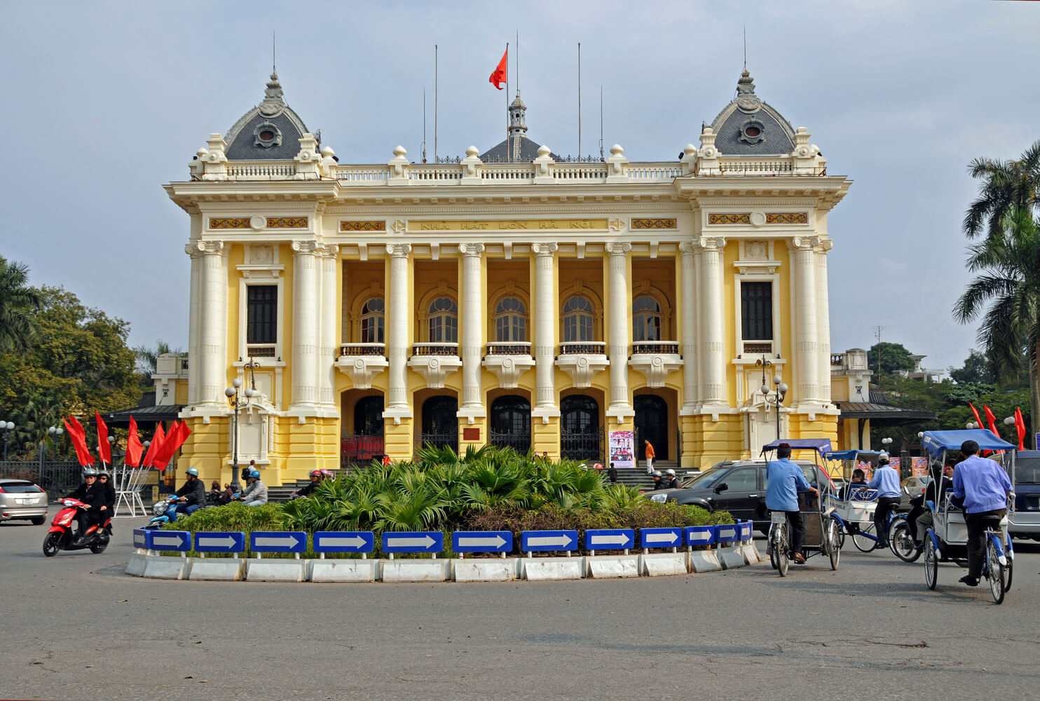 Nha Hat Lon Ha Noi - Hanoi Opera House - Indochine Style