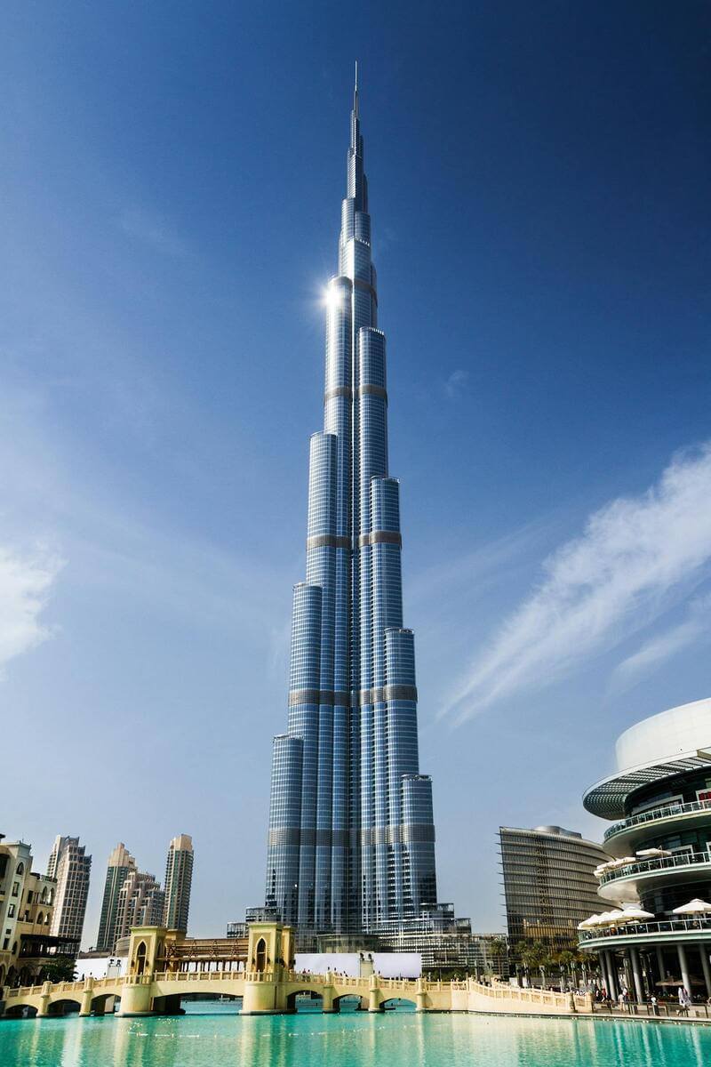 Burj Khalifa - Dubai la mot cong trinh kien truc doc dao tai Dubai